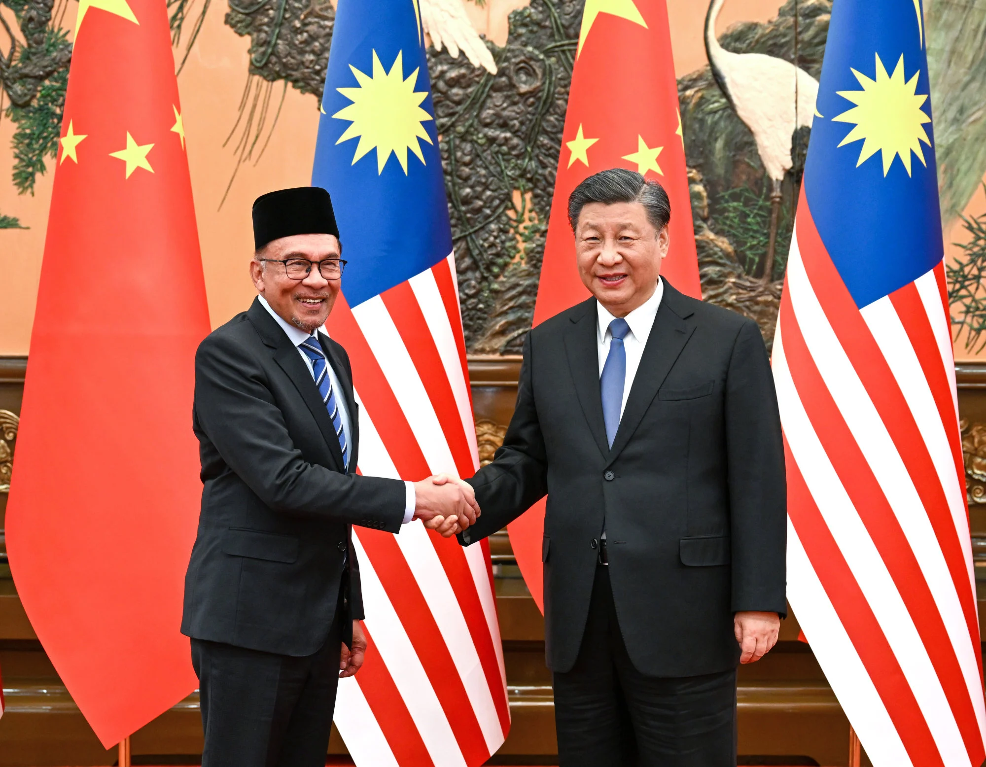 Xi Jinping Tiba di Malaysia: Bahas Tarif Trump dan Strategi Ekonomi Regional