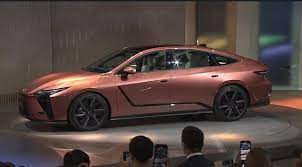 Lexus ES Debut di Auto Shanghai 2025, Hadirkan Varian Listrik Pertama