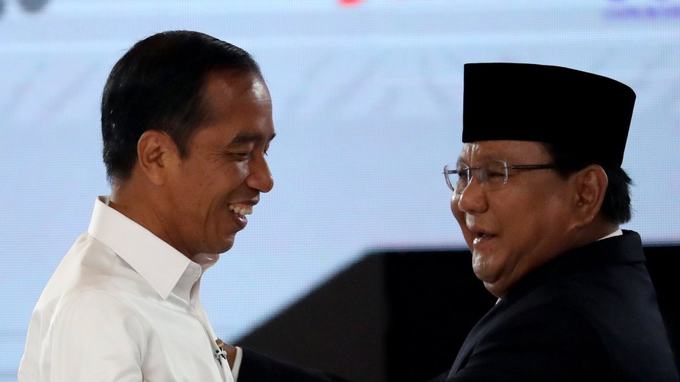 Mahasiswi ITB Ditangkap karena Unggah Meme Prabowo-Jokowi Berciuman